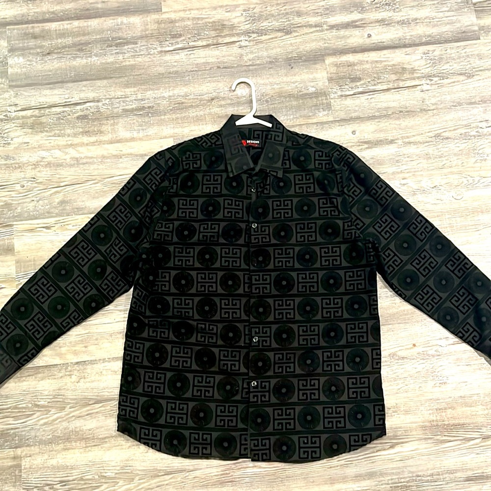 Black men’s shirt